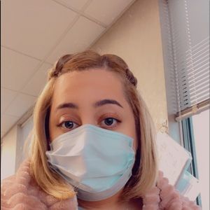 Meet your Posher, Kayla